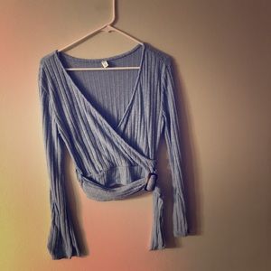 Nordstrom blue v neck crop shirt